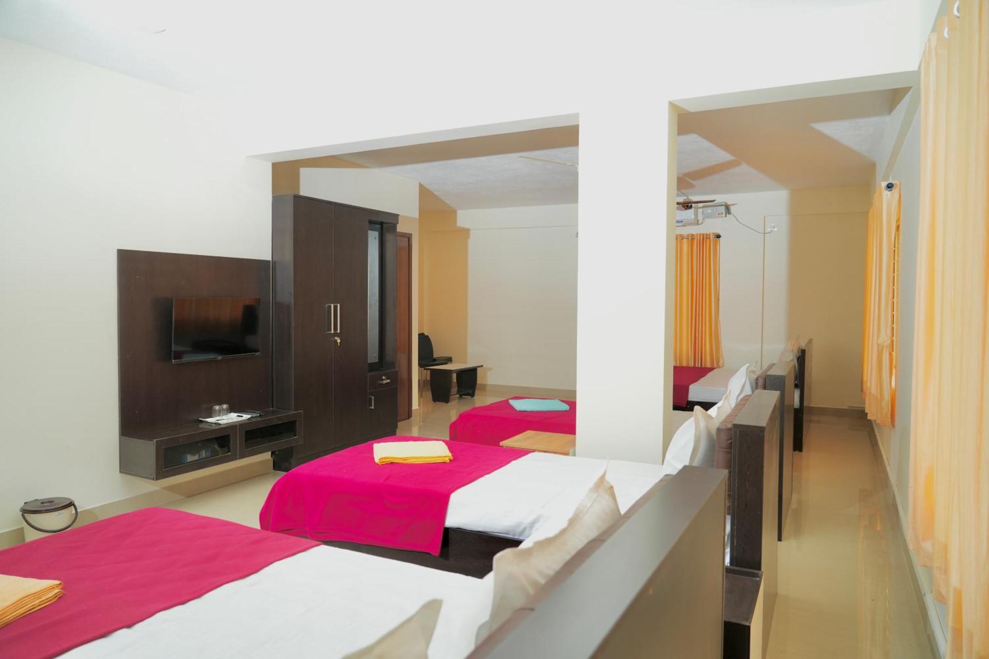 Shree Swarna Comforts Udupi Exterior foto