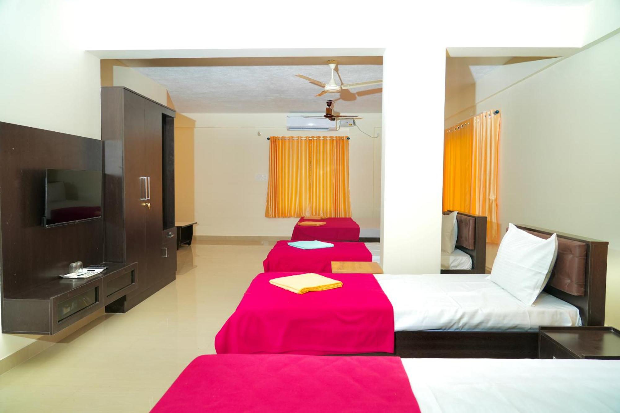 Shree Swarna Comforts Udupi Exterior foto